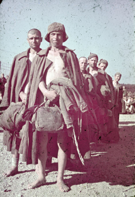 Gefangene Rotarmisten im Kriegsgefangenenlager Zeithain 1942